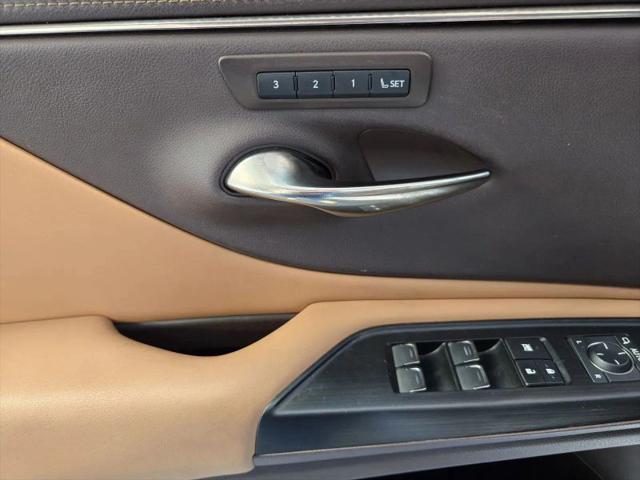 2021 Lexus ES 300h 300h