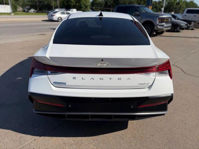 2024 Hyundai Elantra Limited