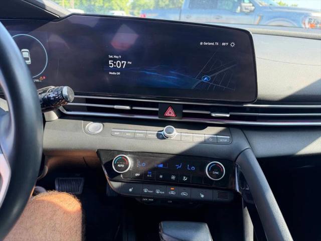 2024 Hyundai Elantra Limited
