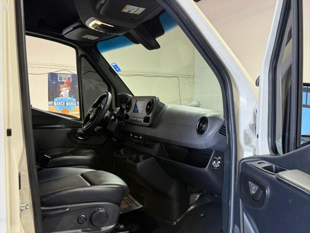 2022 Mercedes-Benz Sprinter 2500 Standard Roof I4 Diesel