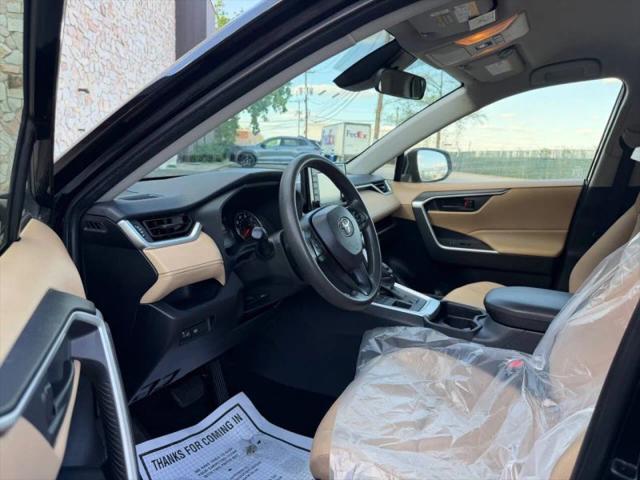 2019 Toyota RAV4 LE