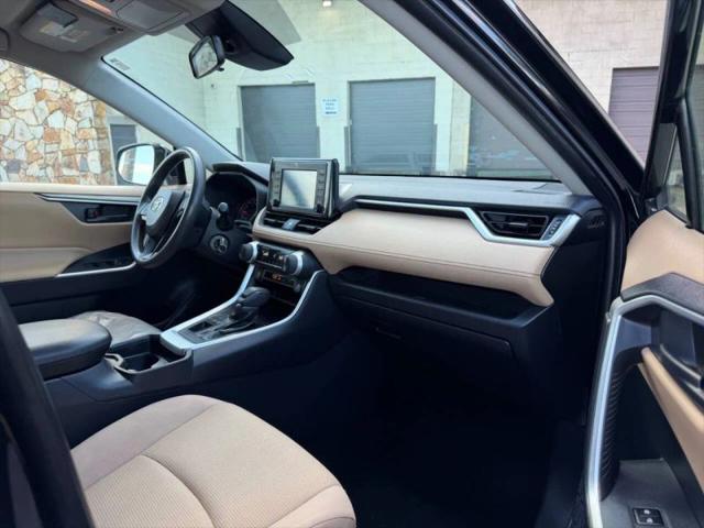 2019 Toyota RAV4 LE