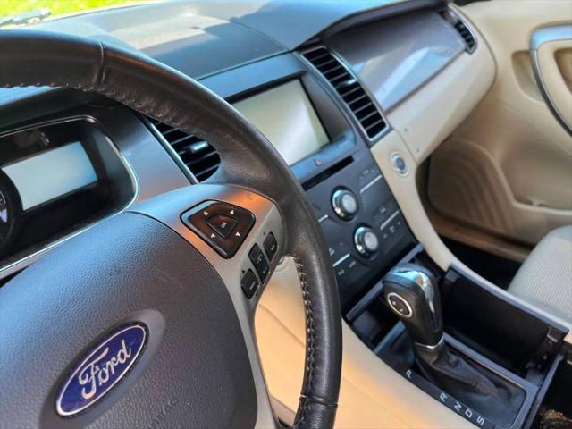 2015 Ford Taurus SEL