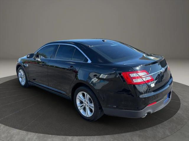 2018 Ford Taurus SEL