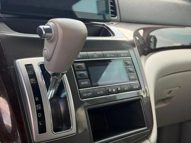 2015 Nissan Quest SV