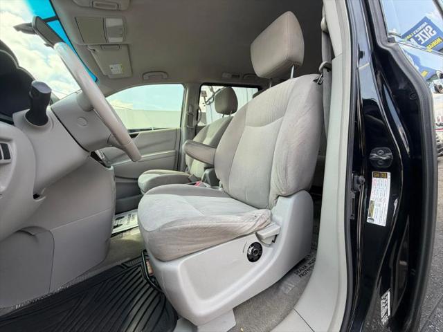 2015 Nissan Quest SV
