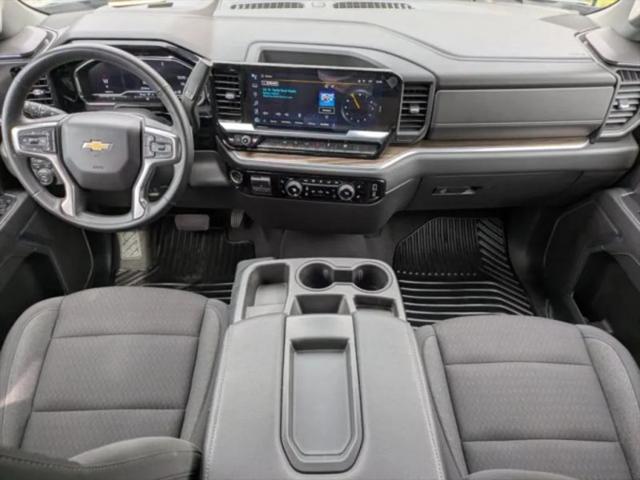 2023 Chevrolet Silverado 1500 4WD Crew Cab Standard Bed LT