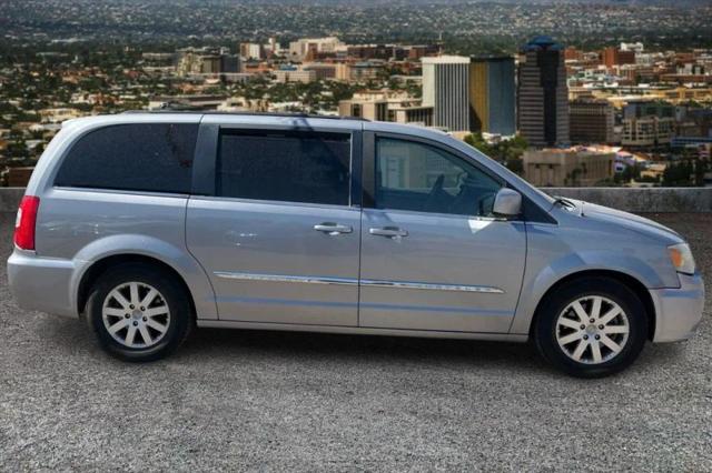 2014 Chrysler Town & Country Touring