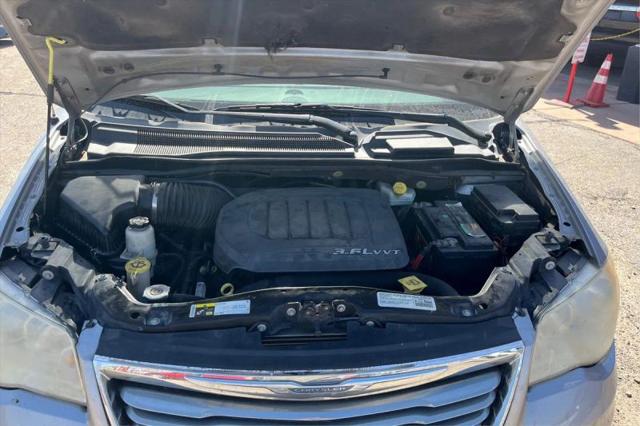 2014 Chrysler Town & Country Touring