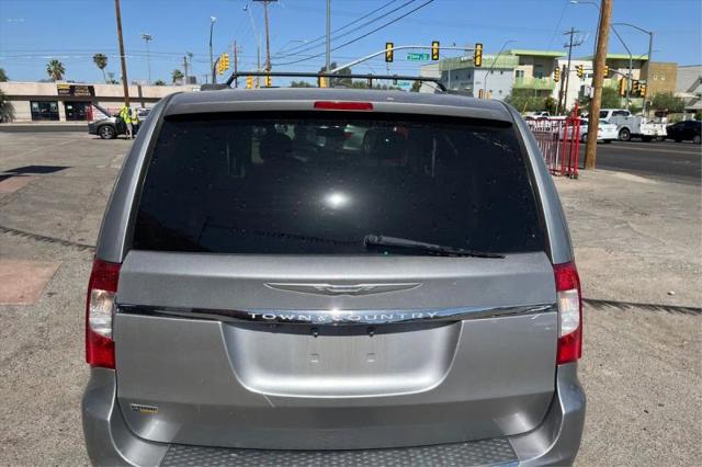 2014 Chrysler Town & Country Touring