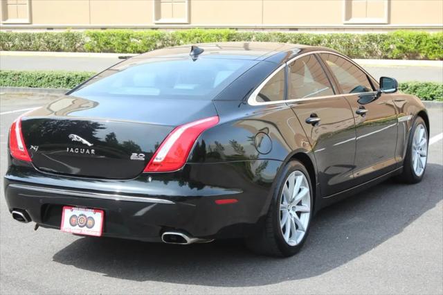 2013 Jaguar XJ Standard
