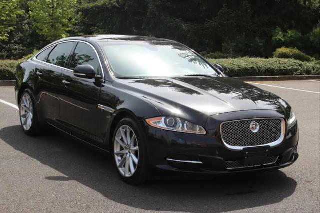2013 Jaguar XJ Standard
