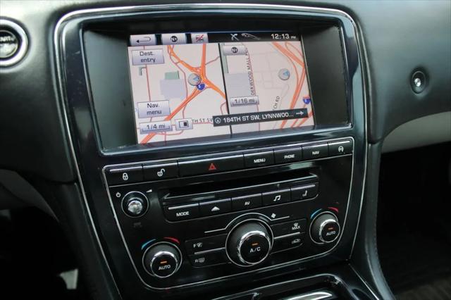 2013 Jaguar XJ Standard