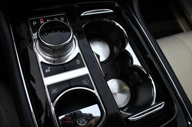 2013 Jaguar XJ Standard