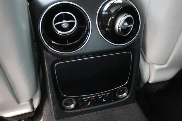 2013 Jaguar XJ Standard