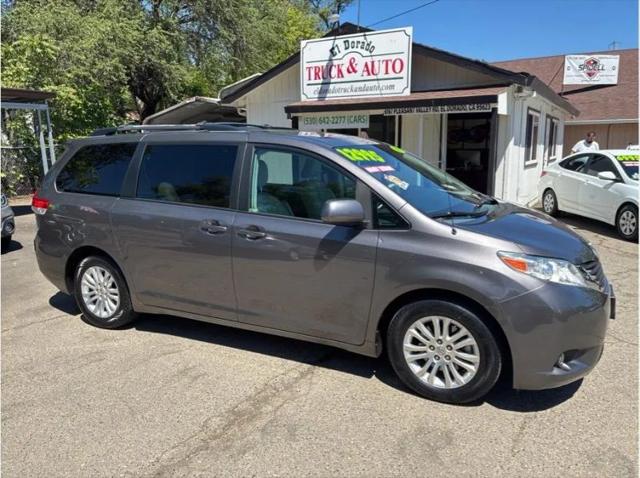 2011 Toyota Sienna XLE V6