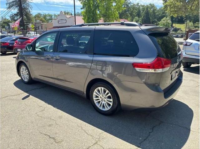 2011 Toyota Sienna XLE V6