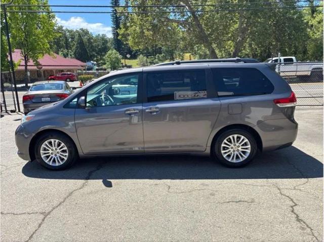 2011 Toyota Sienna XLE V6