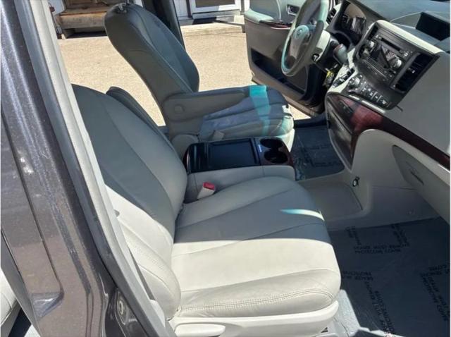 2011 Toyota Sienna XLE V6