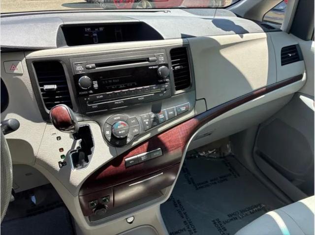 2011 Toyota Sienna XLE V6