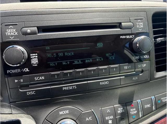 2011 Toyota Sienna XLE V6