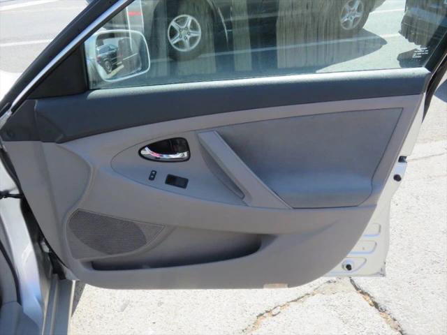 2009 Toyota Camry LE V6