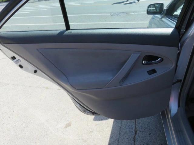 2009 Toyota Camry LE V6