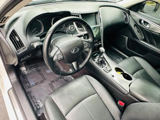 2016 INFINITI Q50 2.0t Base