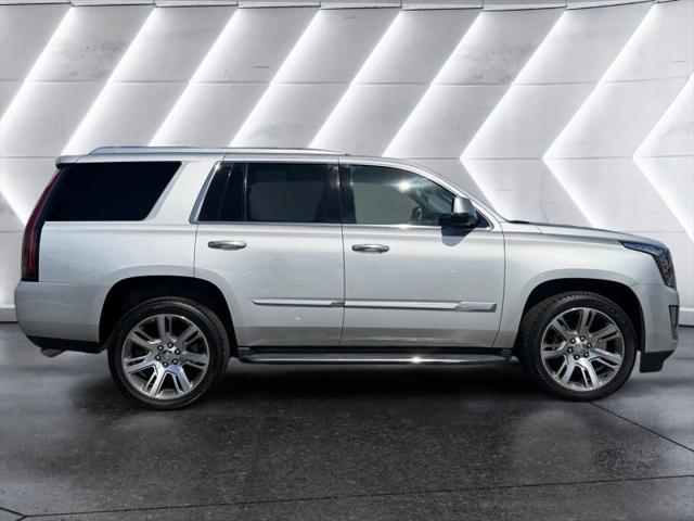 2016 Cadillac Escalade Luxury Collection