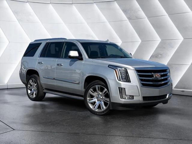 2016 Cadillac Escalade Luxury Collection