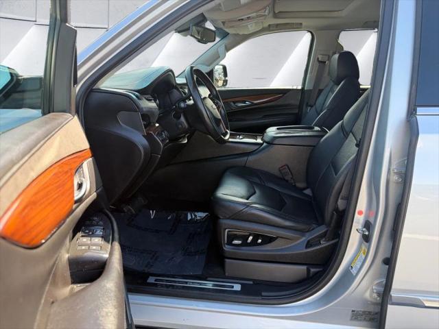 2016 Cadillac Escalade Luxury Collection