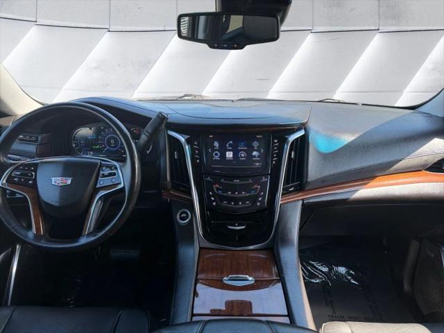 2016 Cadillac Escalade Luxury Collection