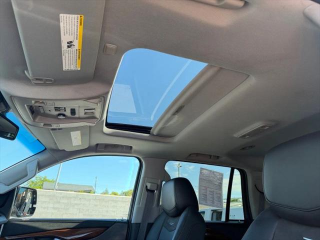 2016 Cadillac Escalade Luxury Collection