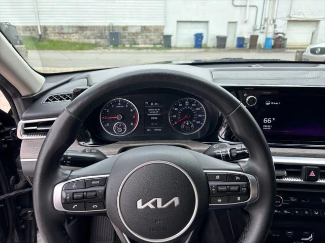 2022 Kia K5 EX