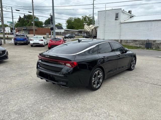 2022 Kia K5 EX