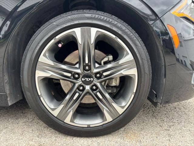 2022 Kia K5 EX