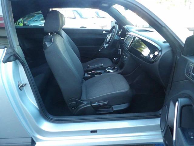 2013 Volkswagen Beetle 2.5L Entry