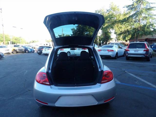 2013 Volkswagen Beetle 2.5L Entry