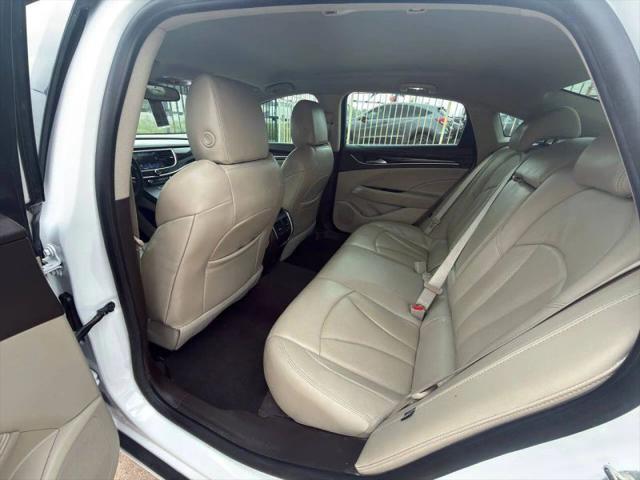 2017 Buick LaCrosse Essence