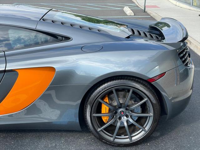 2012 McLaren MP4 12C Base