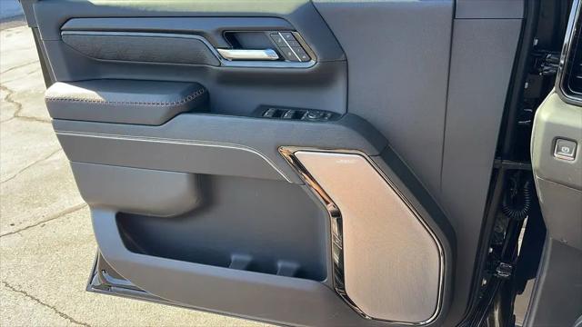 2026 GMC Sierra 2500HD Crew Cab, Standard Bed, AT4X, 4WD