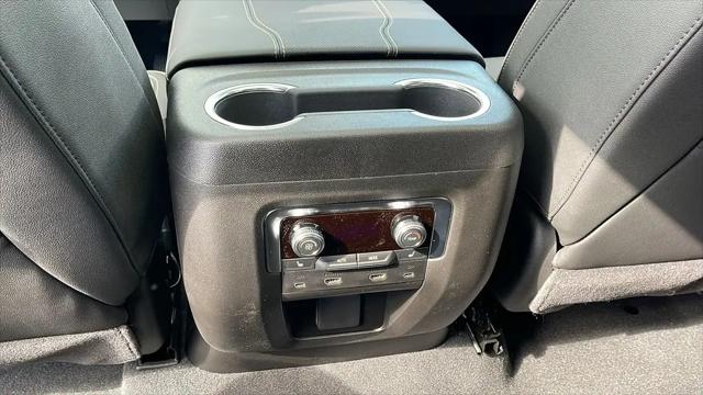 2026 GMC Yukon XL 4WD Elevation