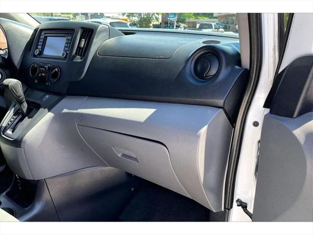 2017 Nissan NV200 SV