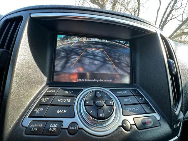 2015 INFINITI Q40 Base