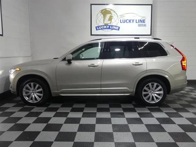 2017 Volvo XC90 T6 Momentum