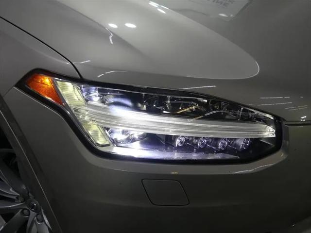 2017 Volvo XC90 T6 Momentum