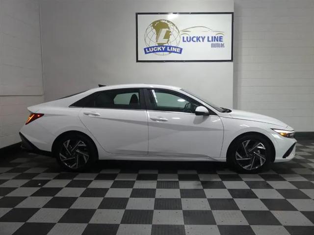 2025 Hyundai Elantra Limited