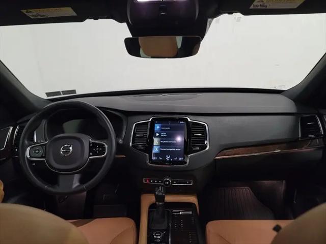 2016 Volvo XC90 T6 Momentum