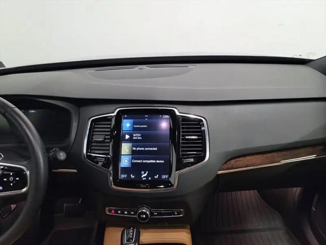 2016 Volvo XC90 T6 Momentum