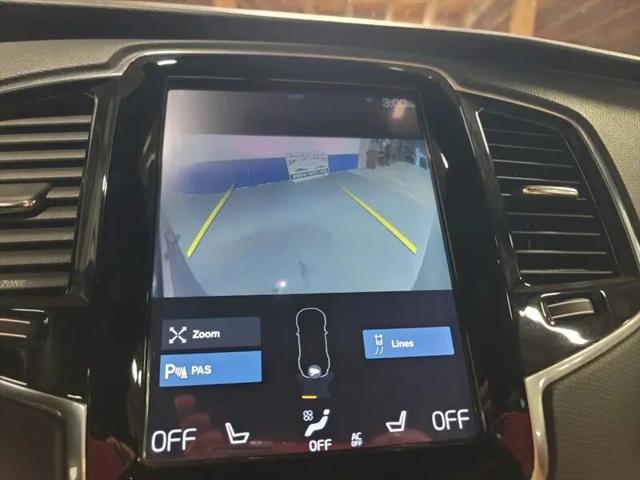 2016 Volvo XC90 T6 Momentum